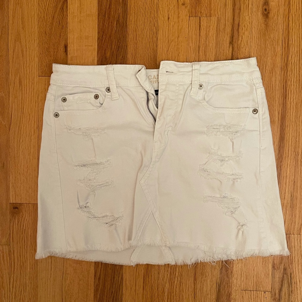 American eagle white denim skirt